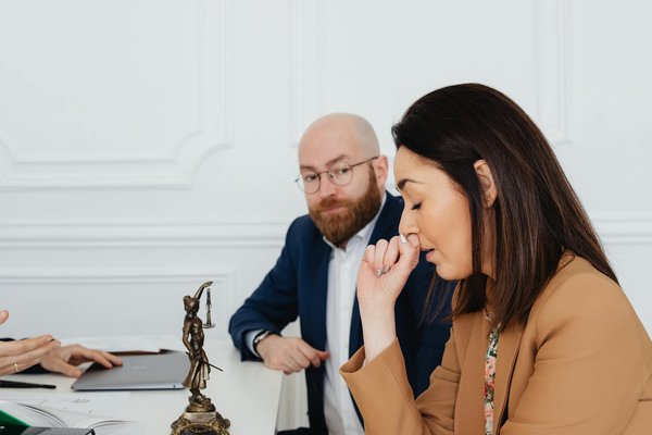 Découvrez les Avantages Clés d'une Formation Juridique pour Réussir en Entrepreneuriat